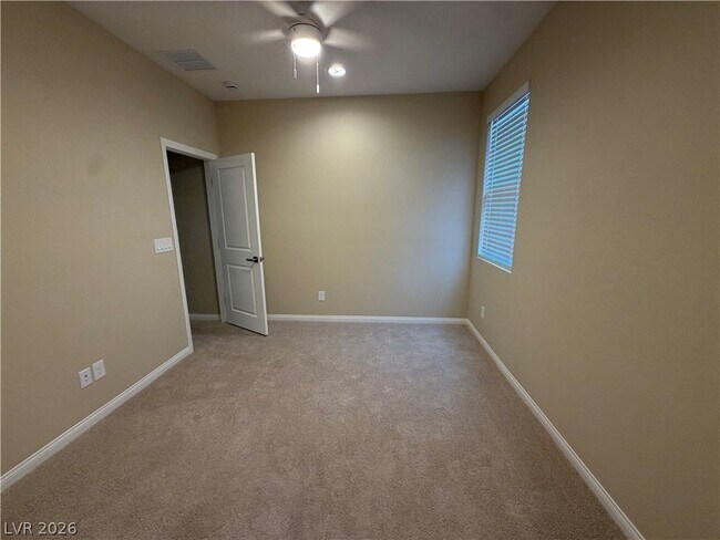 Building Photo - 1741 N Desert Foothills Dr