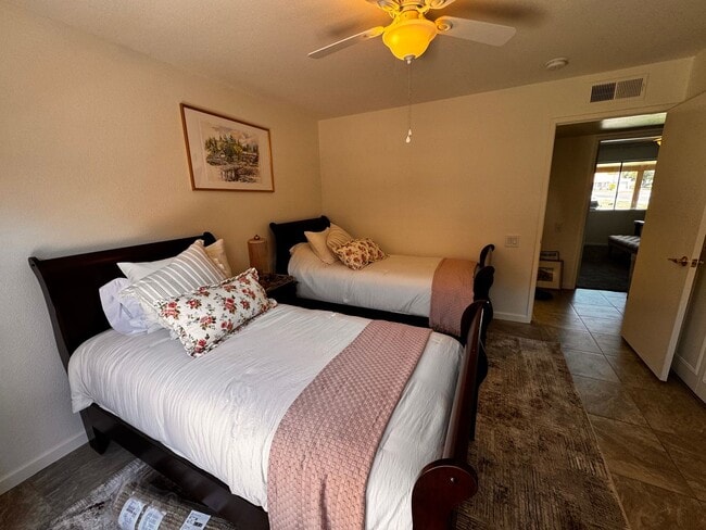 Building Photo - 271 Leisure World