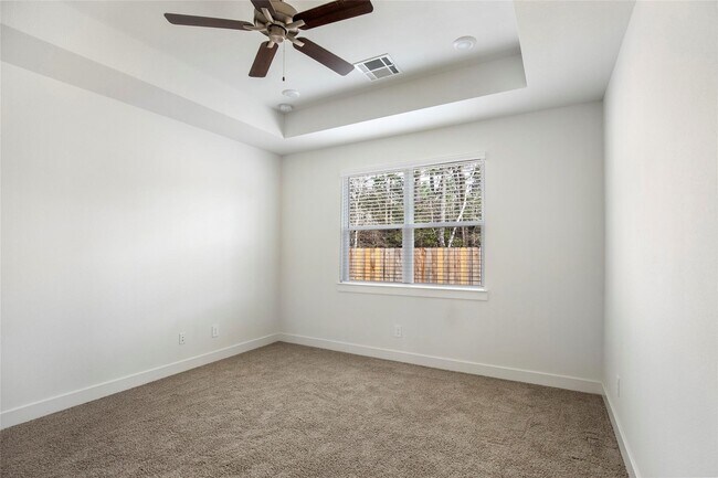 Building Photo - 423 Black Walnut Dr