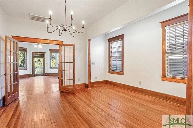 Building Photo - 503 E 40th St
