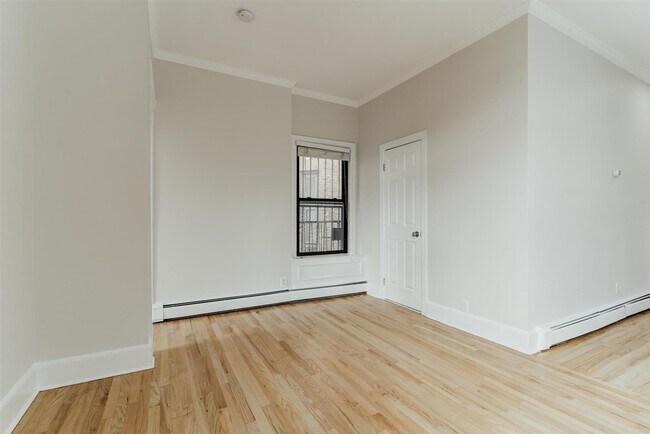 Building Photo - 465 Jersey Ave