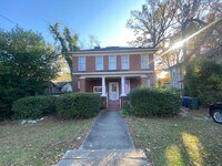 Building Photo - 2712 Preston St. Unit 1/2- UPSTAIRS/PRE-LE...