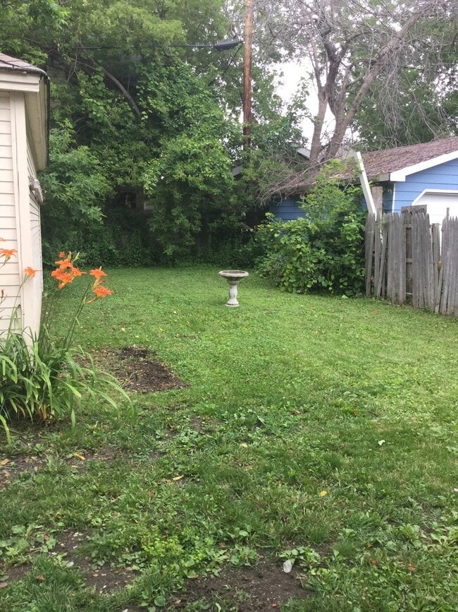 Building Photo - 3 bedroom Single Family ( Harambee )