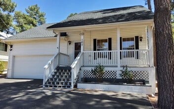 Building Photo - 107 W Sherwood Dr