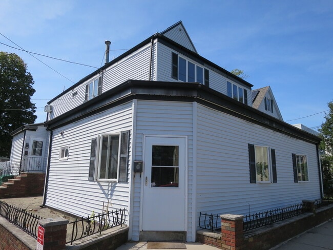 Building Photo - 1 Winchester Pl