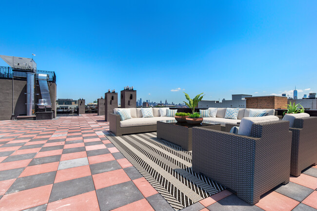 Building Photo - Altura