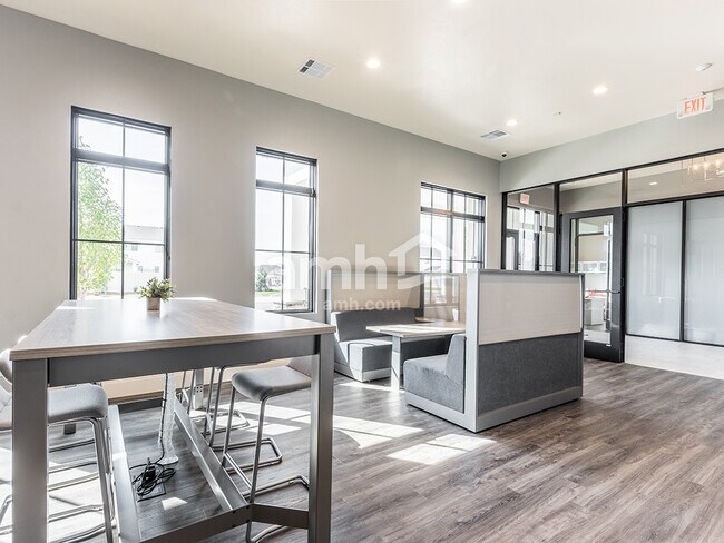 Building Photo - 1304 Alderleaf Ave