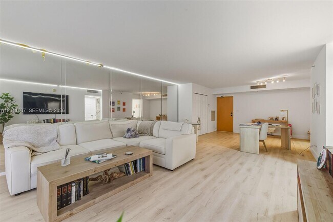 Building Photo - 9195 Collins Ave