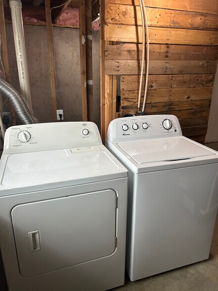 Building Photo - 138 Mike Ct