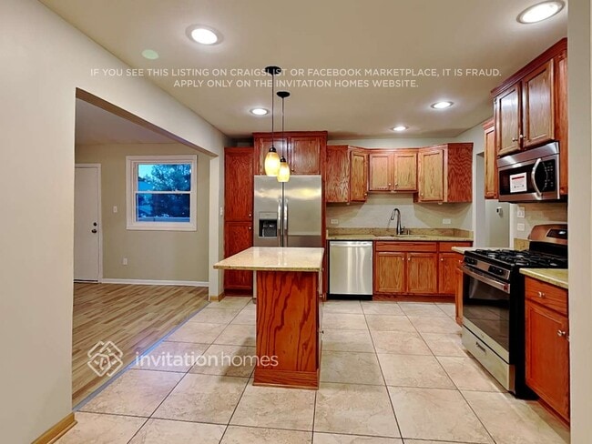 Building Photo - 13601 Cherry Ln