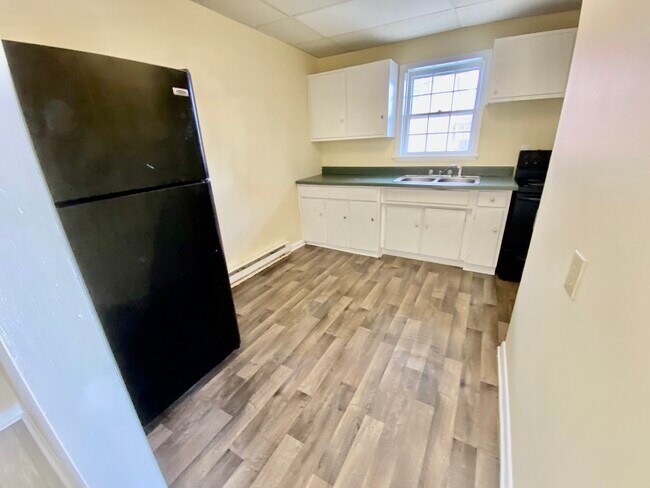 Building Photo - 100 Carter Dr