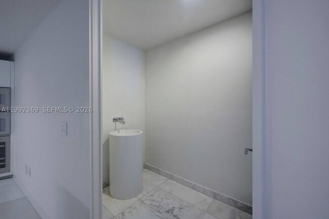 Building Photo - 10203 Collins Ave