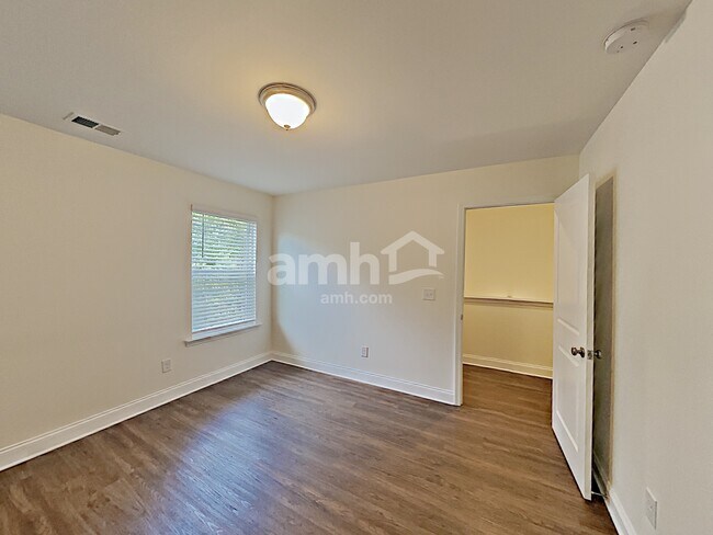 Building Photo - 159 Makenna Dr