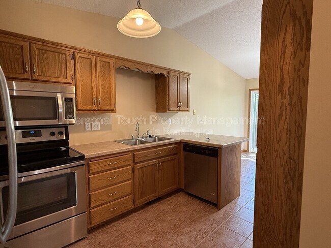 Building Photo - 3502 28th St SW