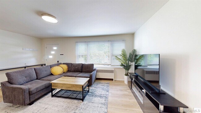 Building Photo - 41 Mountain Ave