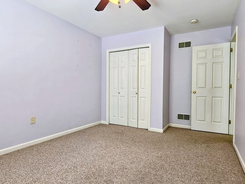 Building Photo - 42 Beverly Dr