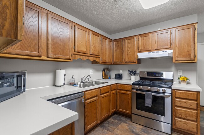 Building Photo - 106 Willow Grove Ct