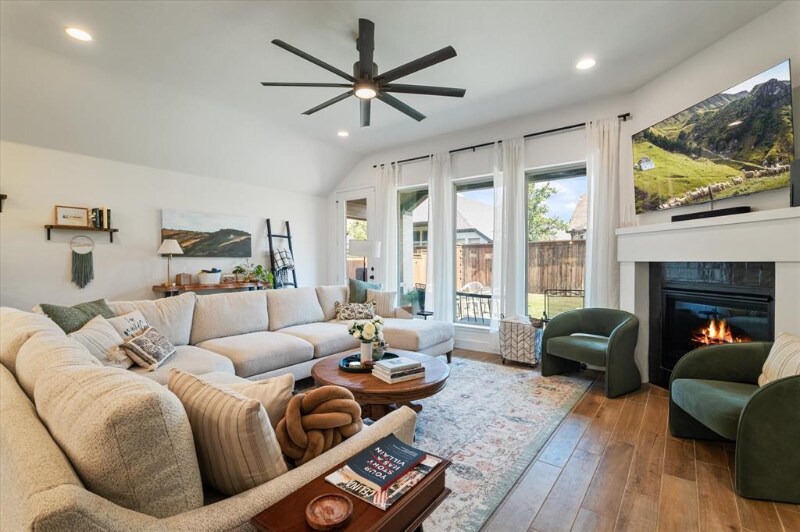 Building Photo - 2913 Peartree Ln