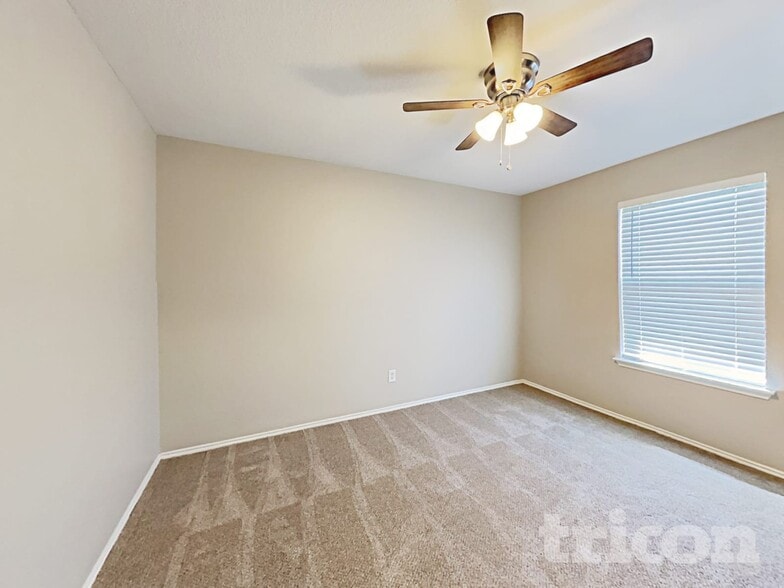 Building Photo - 1214 Bayberry Way