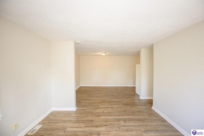 Building Photo - 3640 Flaherty Rd