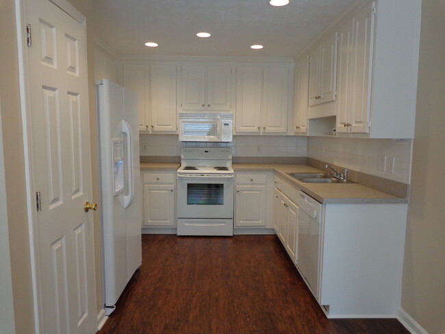 Building Photo - 780 Holcombe Woods Ct