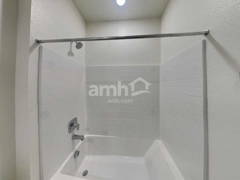 Building Photo - 494 Silverbell Fls Pl