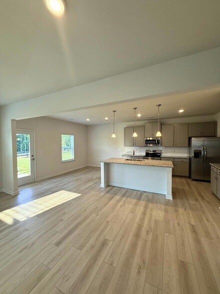 Building Photo - 11053 Valmont Ln