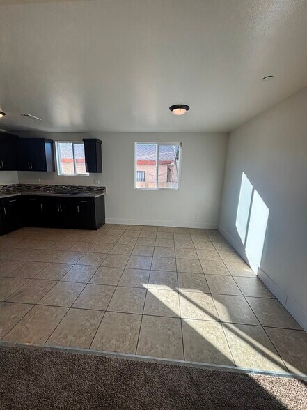 Building Photo - 335 E 69th St