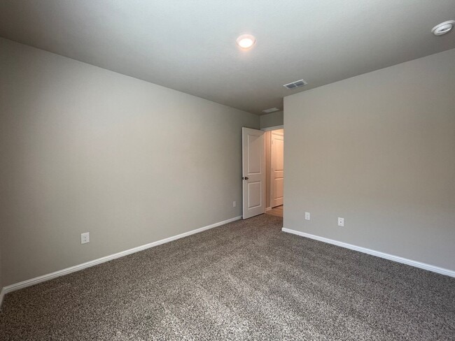 Building Photo - AVAILABLE NOW 4 BEDROOM 2 BATH NEW CONSTRU...