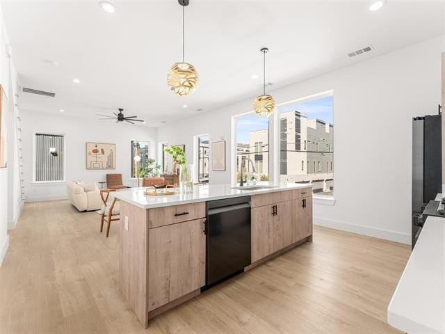 Building Photo - 2019 N Prairie Ave