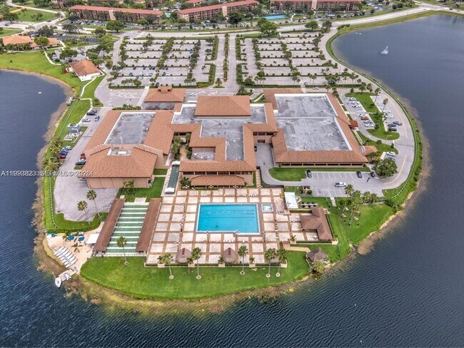 Building Photo - 13455 SW 16th Ct