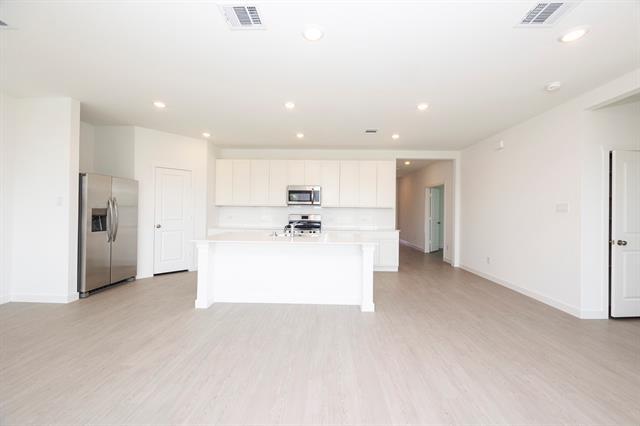 Building Photo - 2220 Pommel Ln