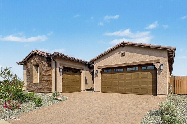 Building Photo - 9654 W Mitchell Dr