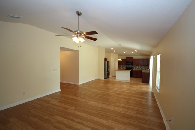 Building Photo - 153 Tuscany Bend St