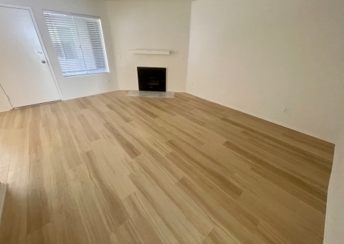 Interior Photo - 3653 Hughes Ave