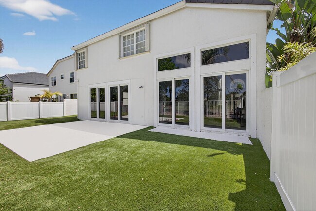 Building Photo - 2114 Chagall Cir