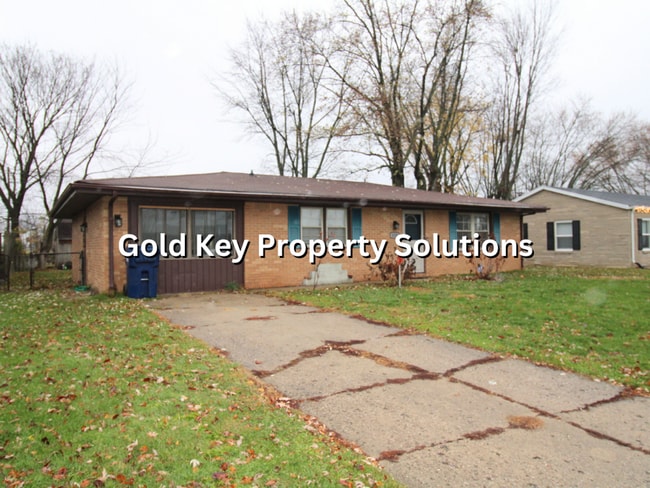 Building Photo - Spacious 4 BR 1 BA House with Central Air ...