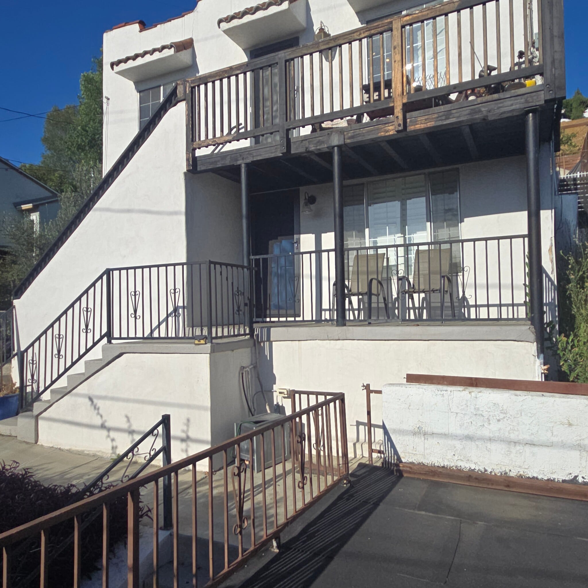 Building Photo - 1272 Van Pelt Ave