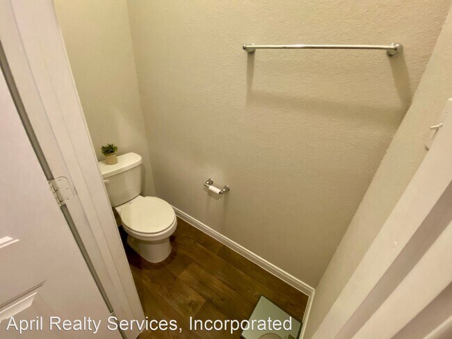 Building Photo - 3 br, 2 bath House - 130 Lullaby Ln