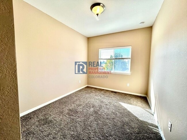 Building Photo - 14700 E 104th Ave