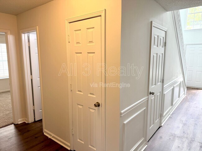 Building Photo - 231 Baywood Crossing