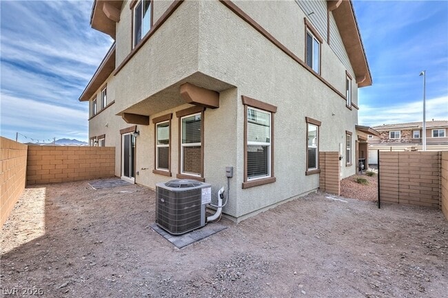 Building Photo - 772 Fallen Phoenix St