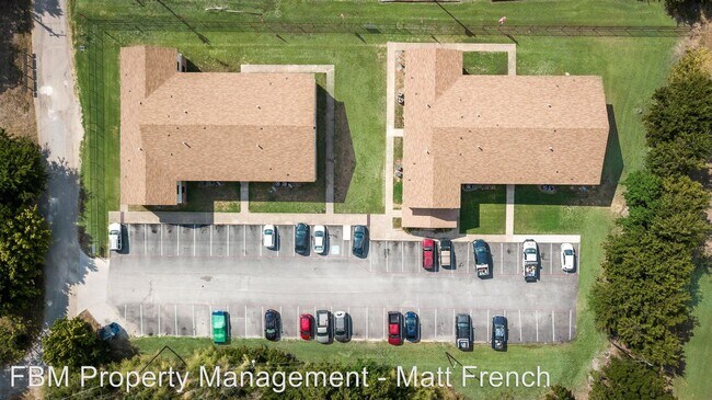 Building Photo - 1001 NE 3rd St