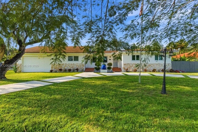 Building Photo - 10795 SW 34th St