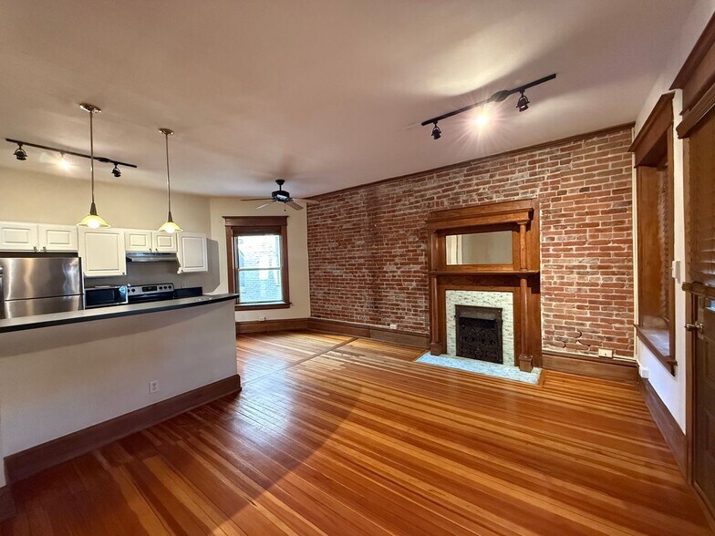 Primary Photo - 1210 E Colfax Ave