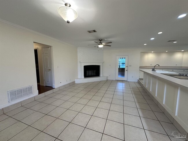 Building Photo - 4626 Pebble Creek Dr