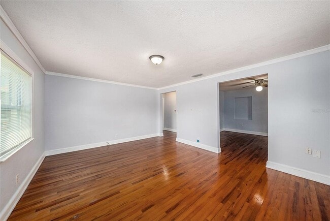Building Photo - 213 N Lincoln Ave