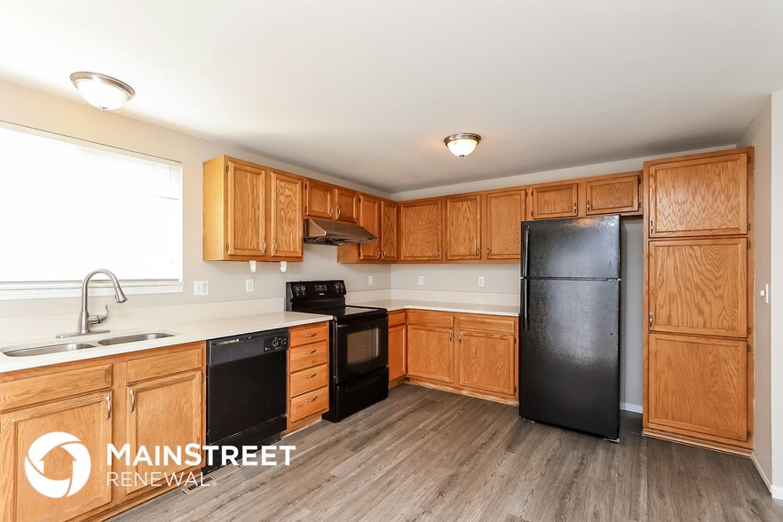 Building Photo - 8042 N Bryant St