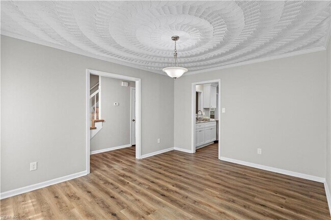 Building Photo - 5120 Eagle Run Rd
