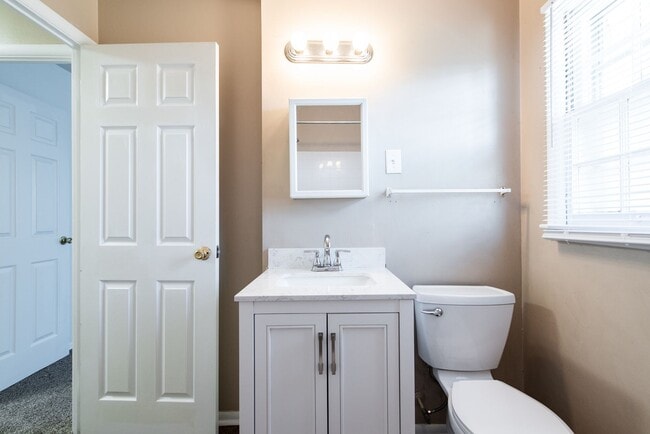 Building Photo - Awesome Home!!!